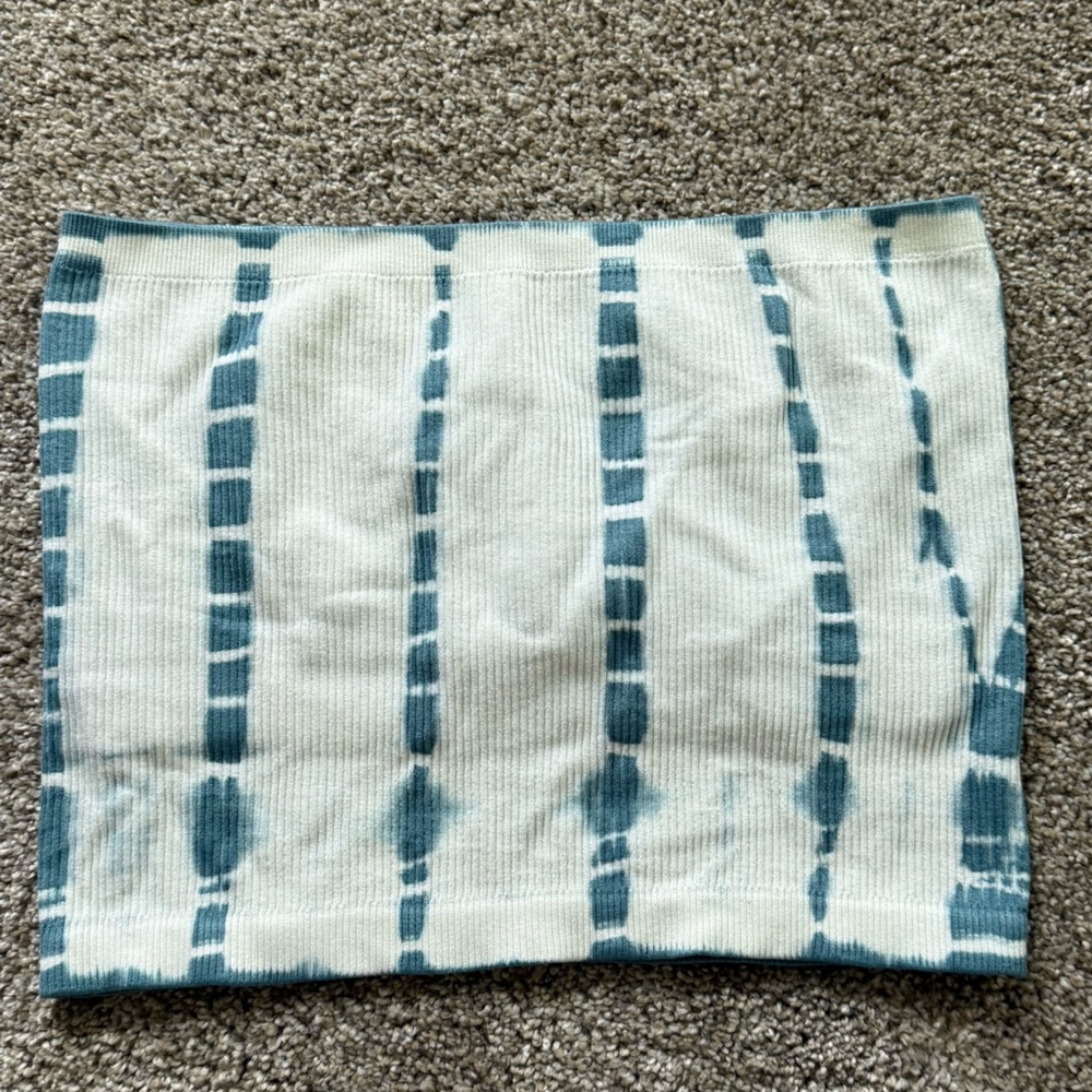 Aeropostale Blue and White Tie-Dye Seamless Tube Top
